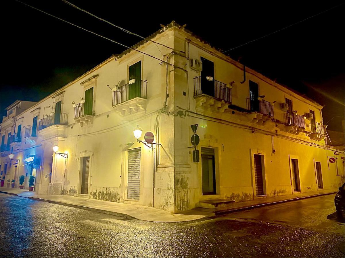 B&B Palazzo Loreto Avola Esterno foto