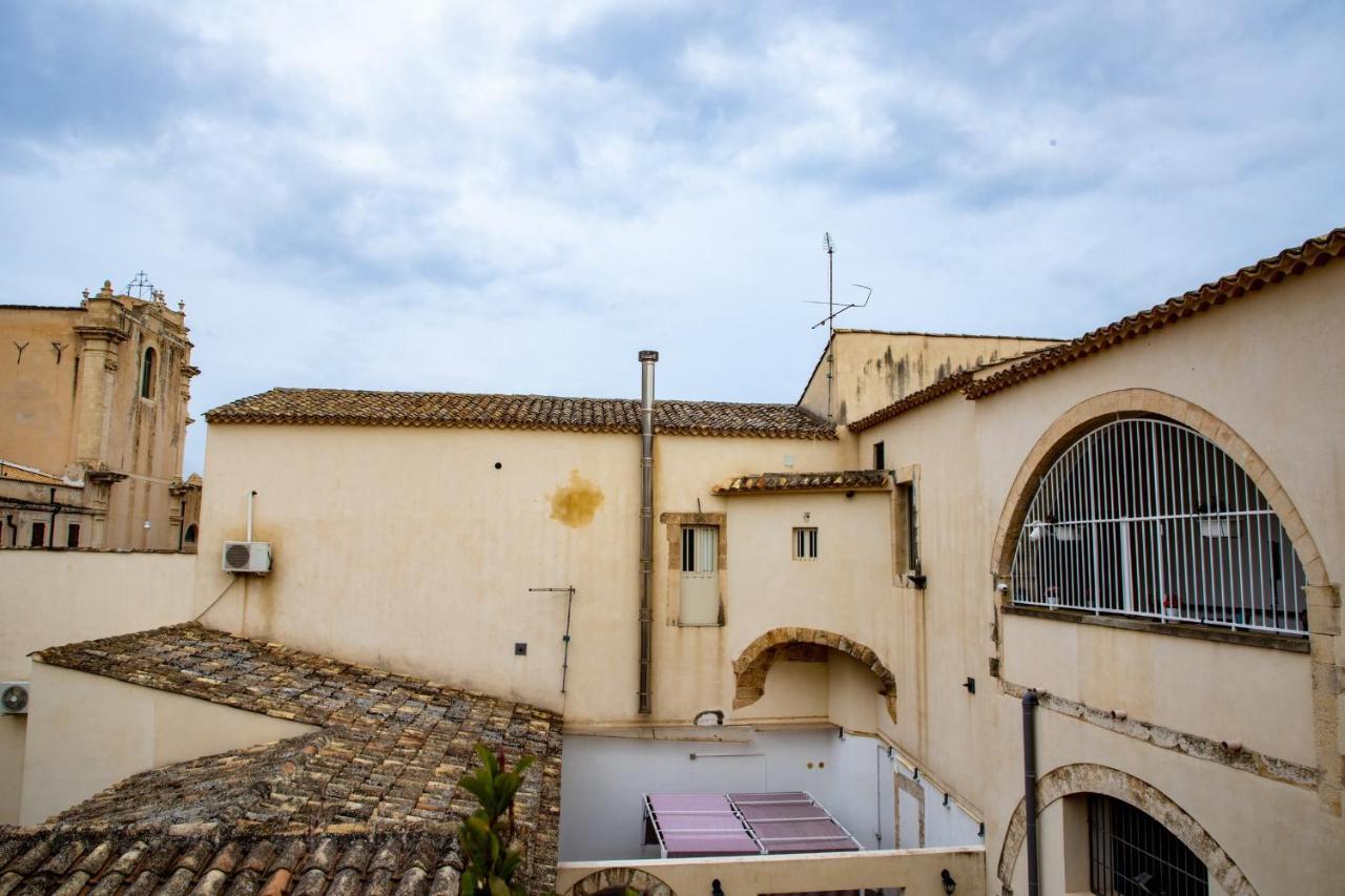 B&B Palazzo Loreto Avola Esterno foto